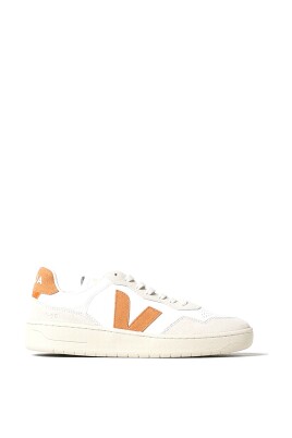 stylish-sneakers-for-everyday-wear