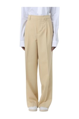 pantalon-creme-coupe-moderne