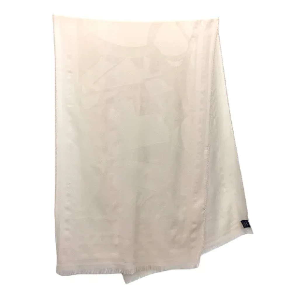 Hermès Vintage Pre-owned Wool scarves Beige Dames