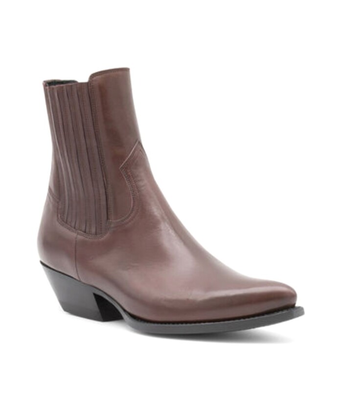 chic-leather-cowboy-boots