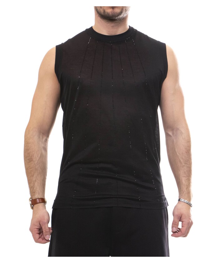 black-t-shirt-for-men