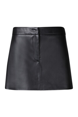 black-skirt