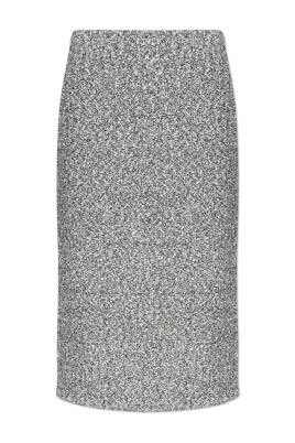 skirt-with-an-elastic-waistband