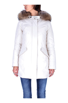 zip-coat-with-front-pockets