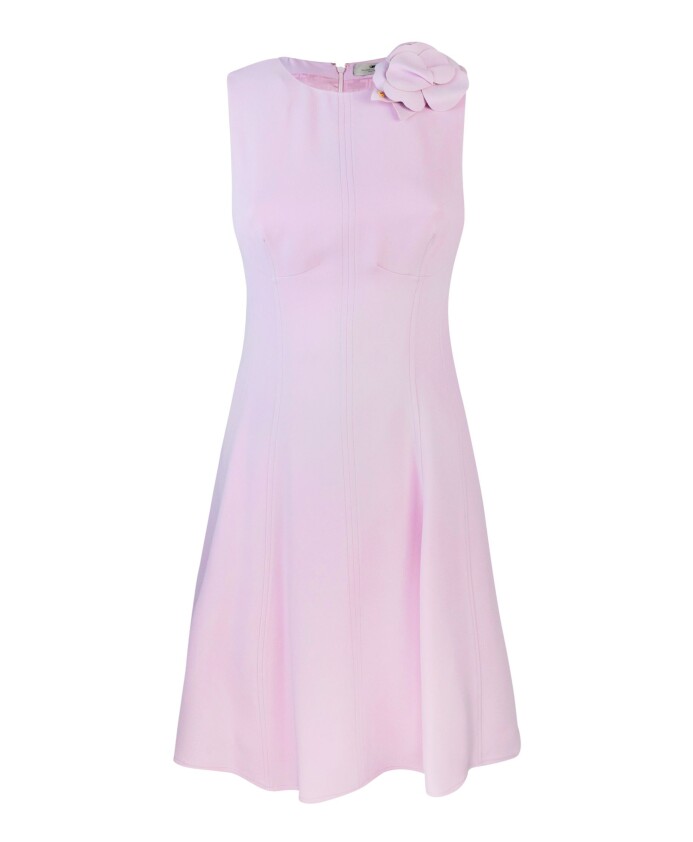 robe-ajustee-rose-avec-fermeture-eclair-invisible