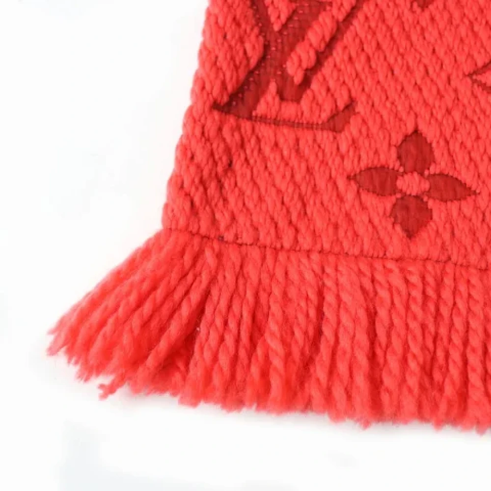 Louis Vuitton Vintage Pre-owned Wool scarves Orange Dames