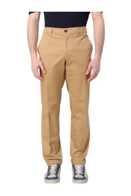 chinos-classiques-coupe-decontractee