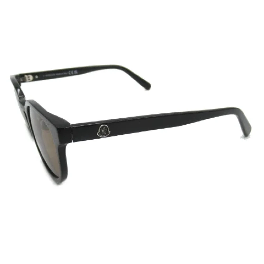 Moncler Pre-owned Plastic sunglasses Black Dames