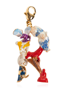 pendant-in-the-shape-of-the-letter