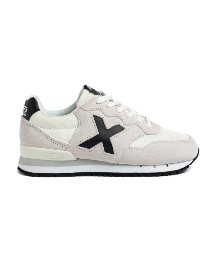 urban-retro-running-sneaker