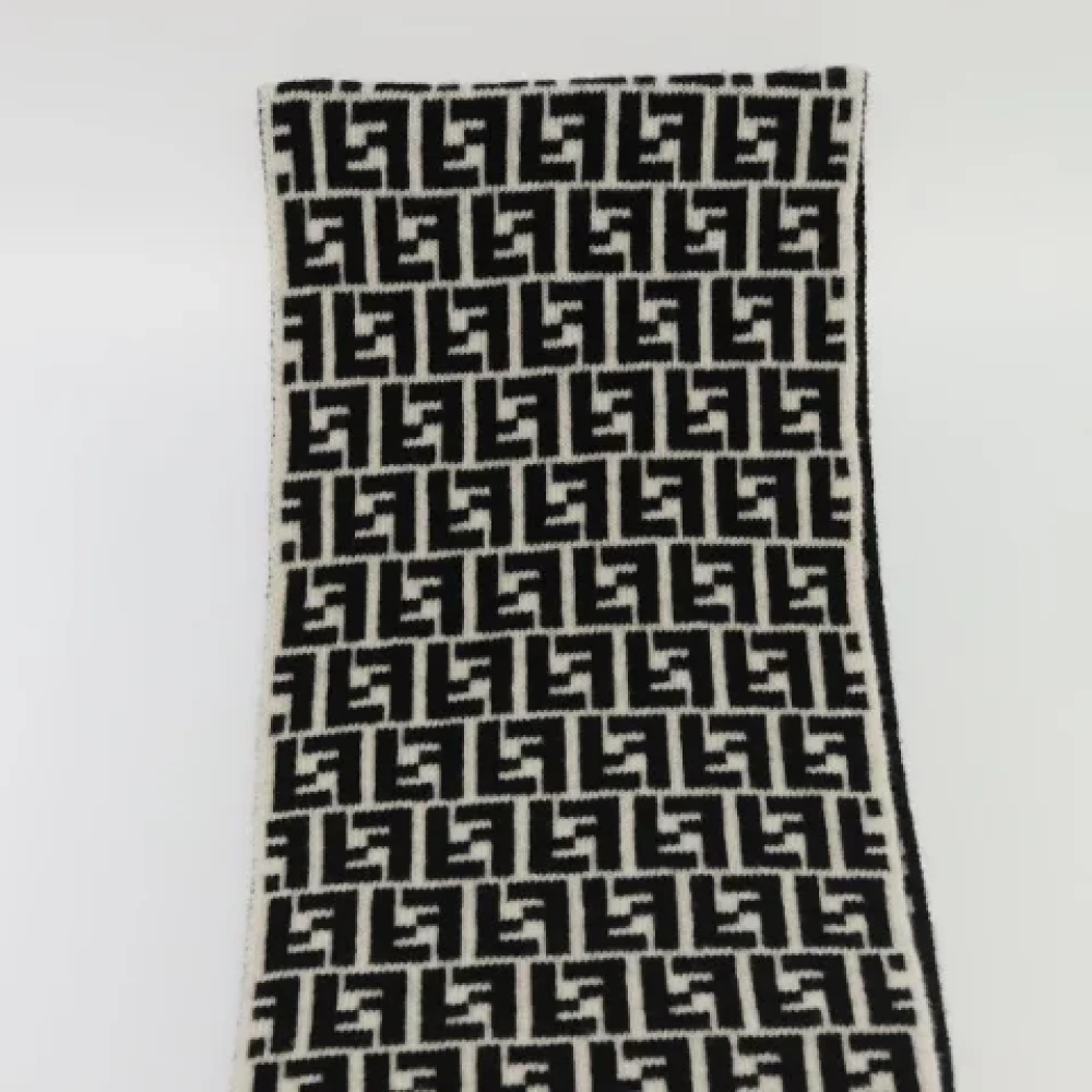 Fendi Vintage Pre-owned Wool scarves Black Dames