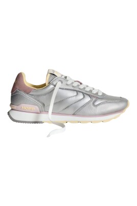 chaussures-de-sport-athletisme