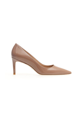 nude-patent-leather-pumps