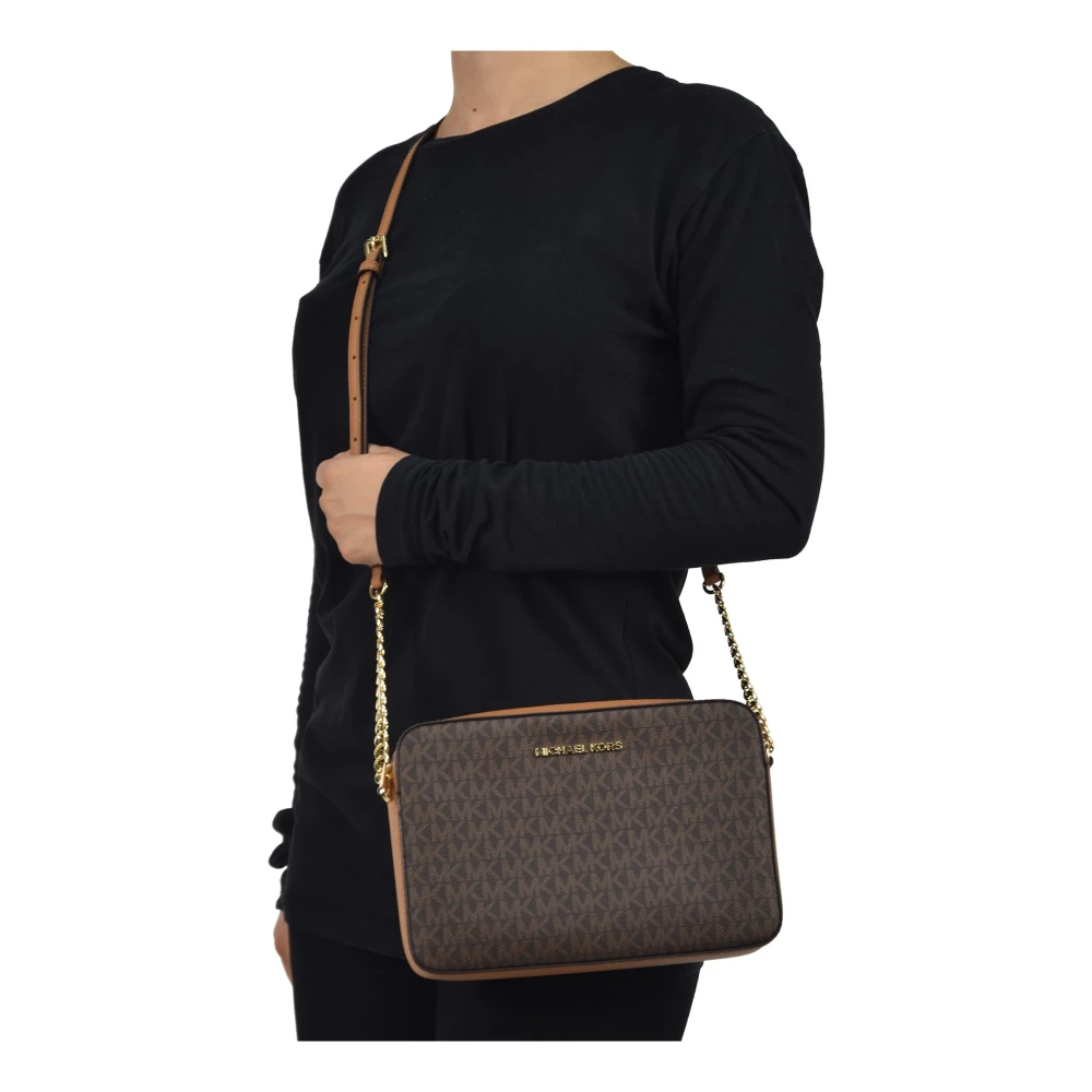 Michael Kors Bruine leren schoudertas met gouden accenten Brown Dames
