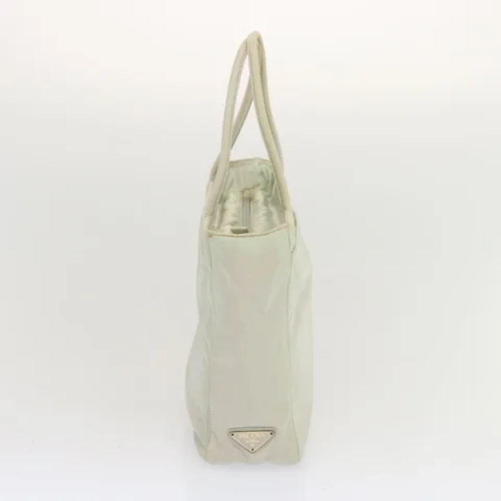 Prada Vintage Pre-owned Fabric shoulder-bags White Dames