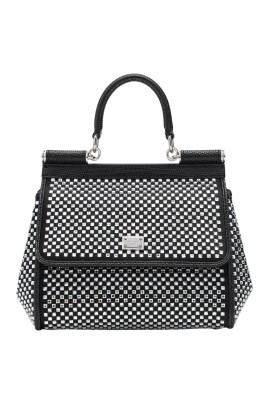 stylish-bags-with-premium-materials