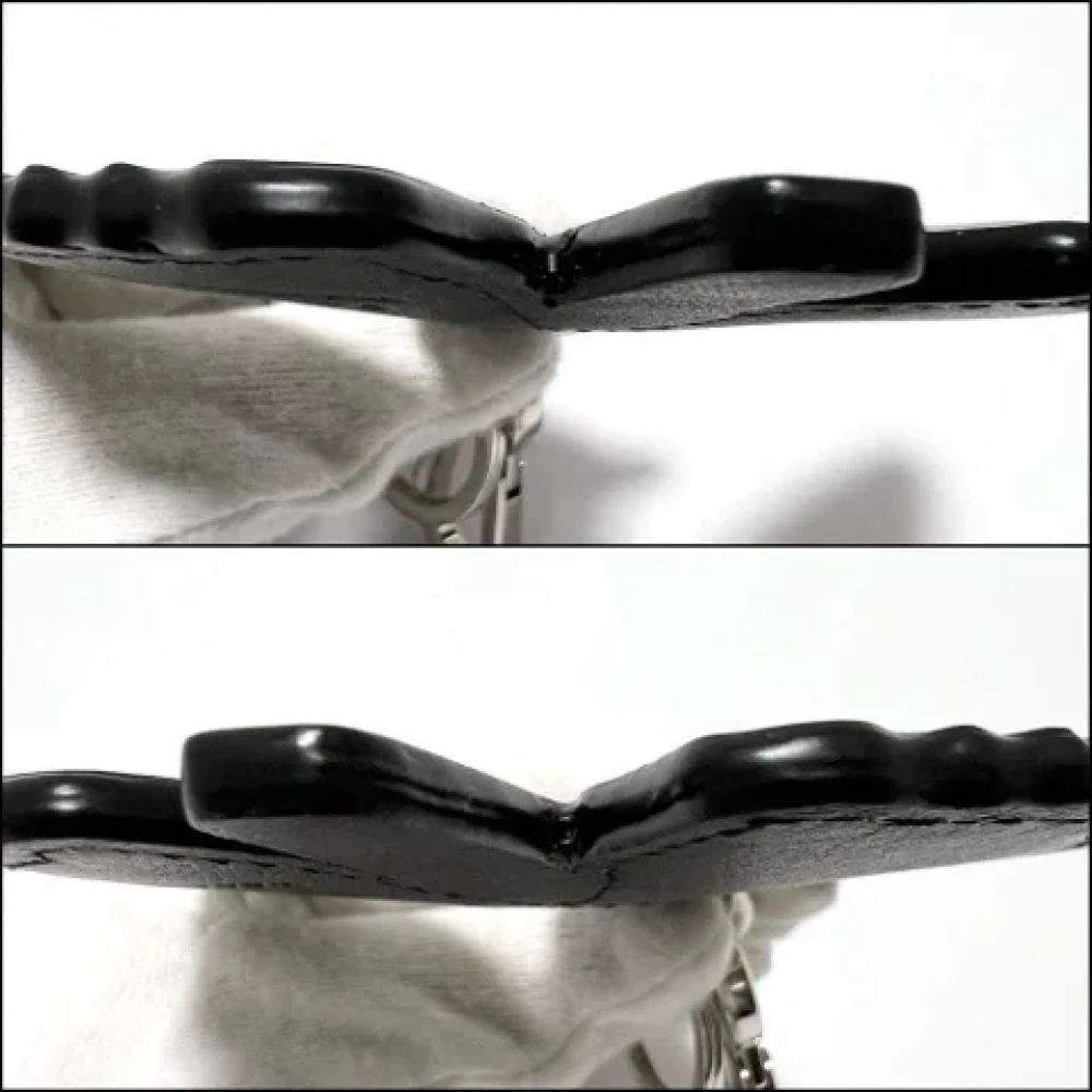 Loewe Pre-owned Leather key-holders Gray Dames