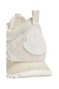 baskets-white-city-avec-accent-en-forme-de-m