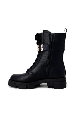 bottes-dhiver-noires-a-lacets