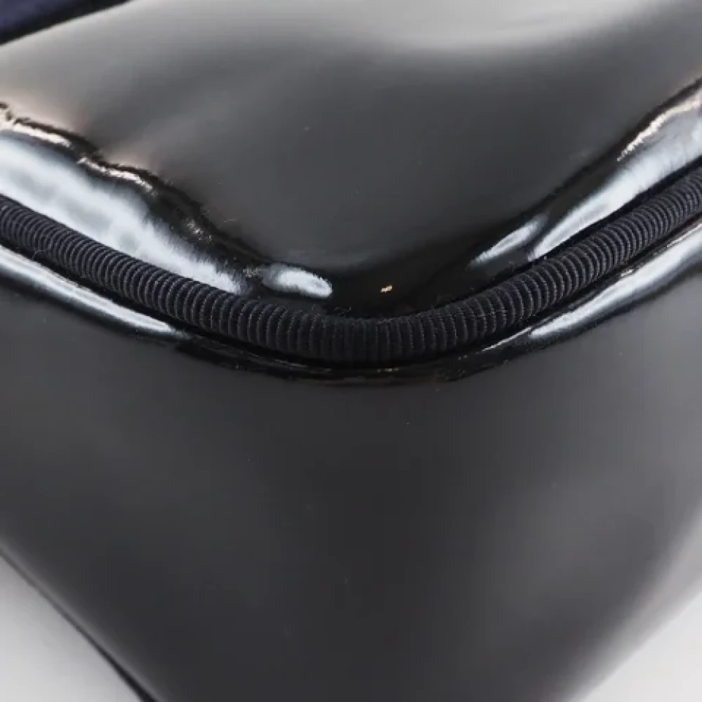 Salvatore Ferragamo Pre-owned Fabric shoulder-bags Black Dames
