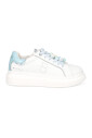 baskets-en-cuir-blanc-avec-des-balles-multicolores