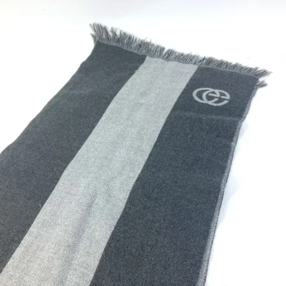 Gucci Vintage Pre-owned Fabric scarves Gray Dames