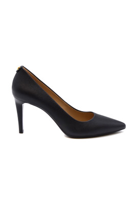 elegantes-chaussures-decollete-pour-femmes