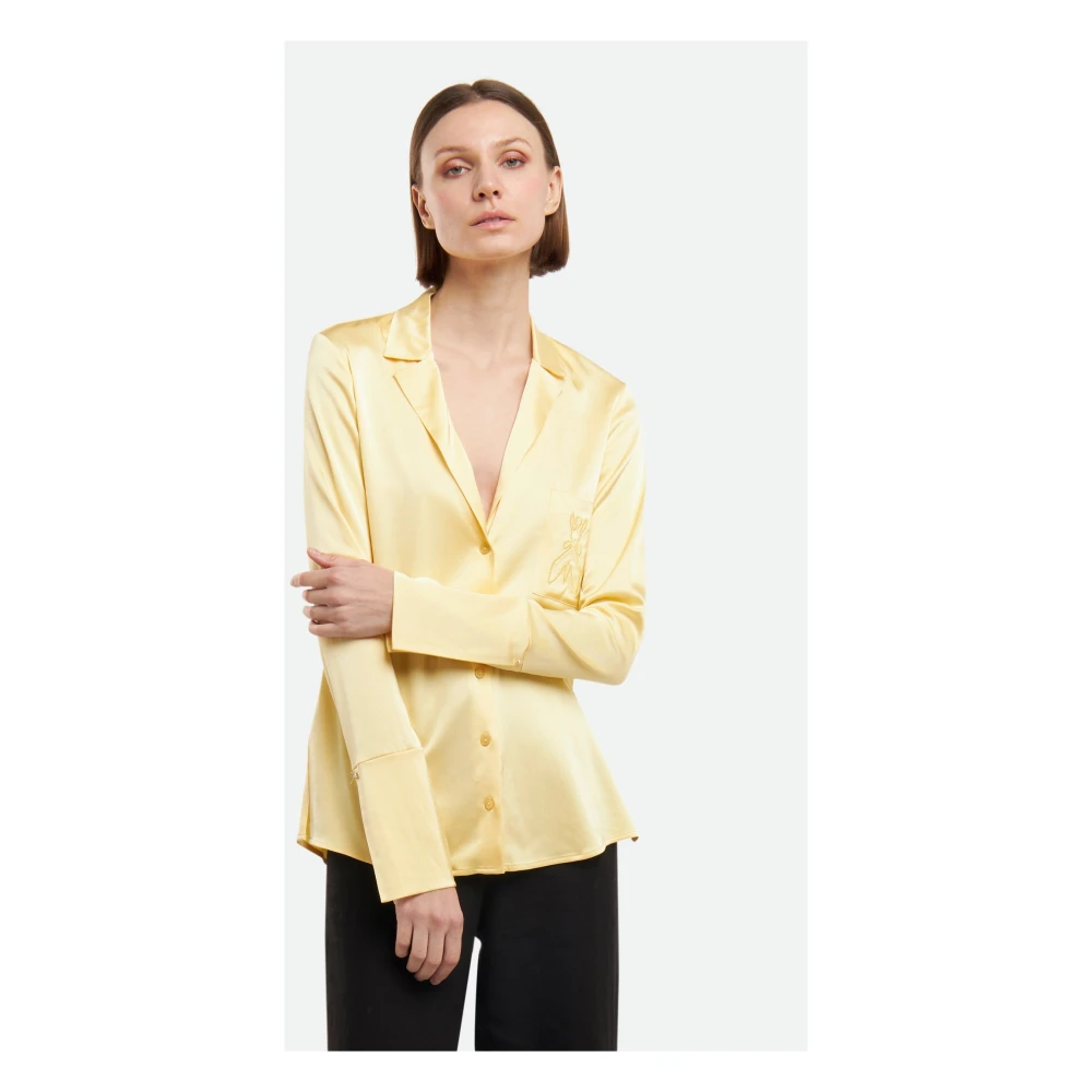 PATRIZIA PEPE Gele Satijnen Shirt met Logozakje Yellow Dames