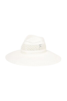 stylish-wide-brim-straw-hat