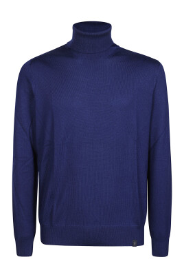 cozy-knit-turtle-neck-sweater