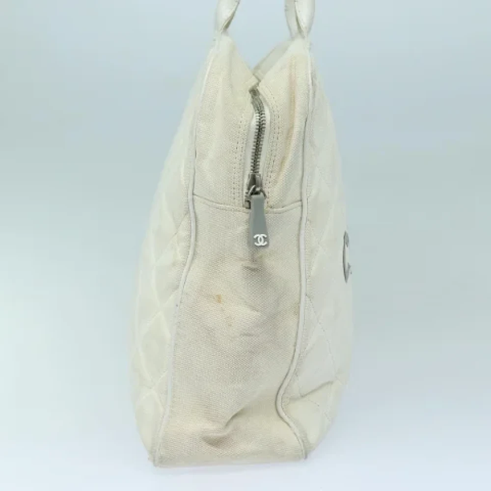 Chanel Vintage Pre-owned Canvas handbags White Dames