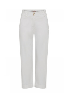 white-chino-pants-capri-style