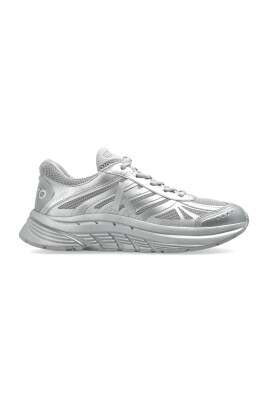 pace-low-top-running-sneakers