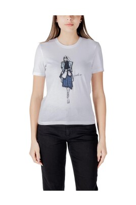 white-cotton-t-shirt-women-eco-friendly