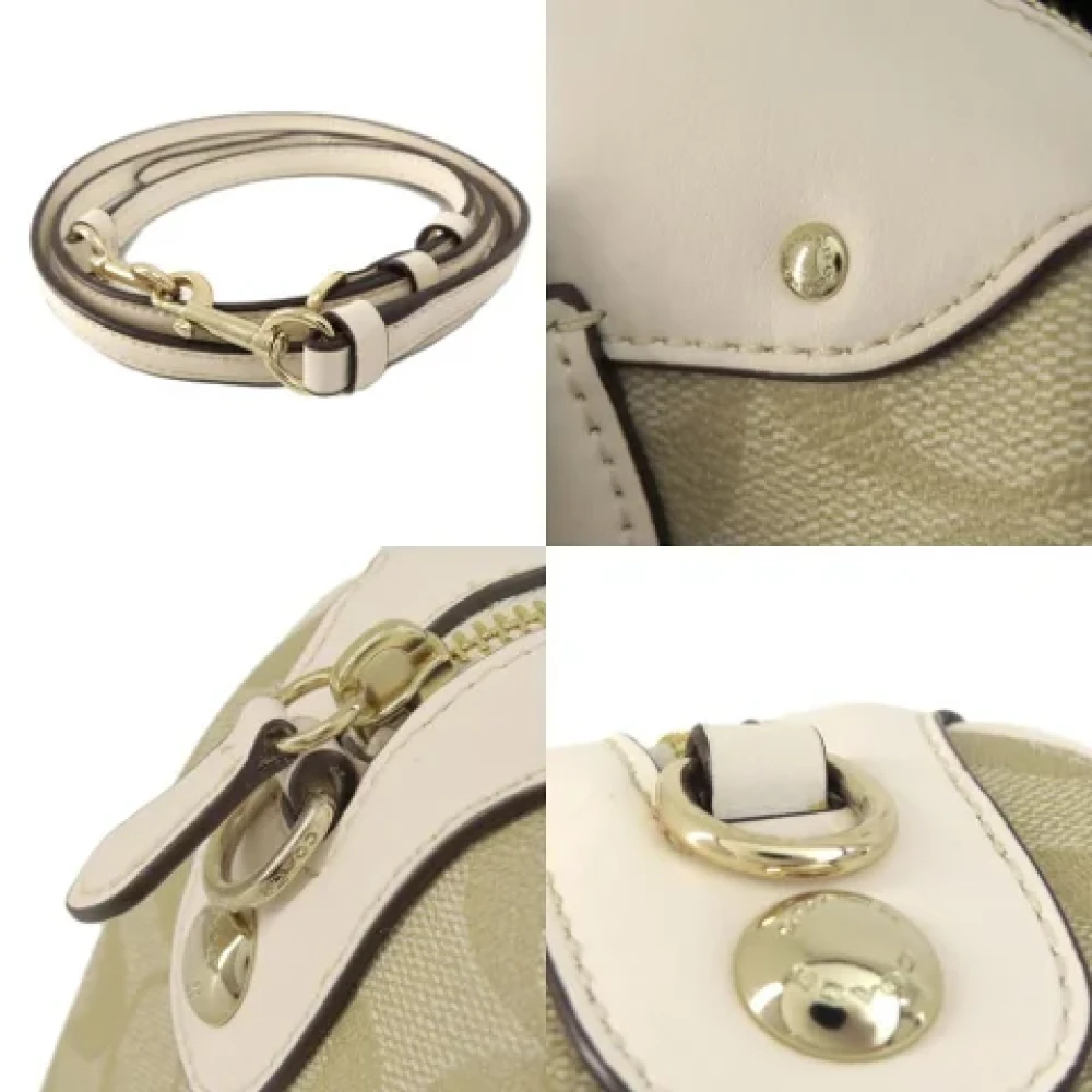 Coach Pre-owned Plastic handbags Beige Dames