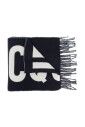 echarpe-bleue-en-laine-a-franges-elegant-superposition