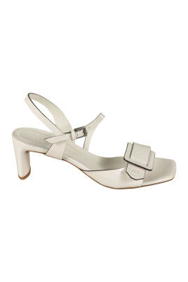 high-heel-sandals