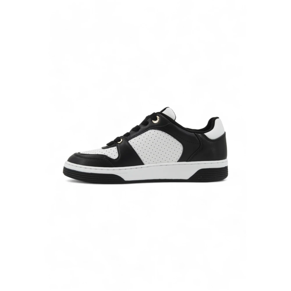 Guess Daiso Perforated Sneakers Dames Schoenen Zwart