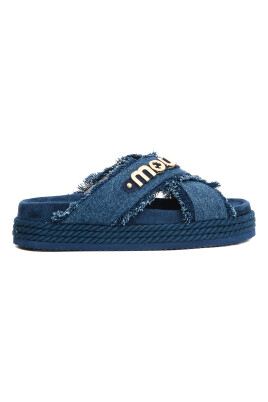 denim-cross-sandals-stylish-comfortable-chic