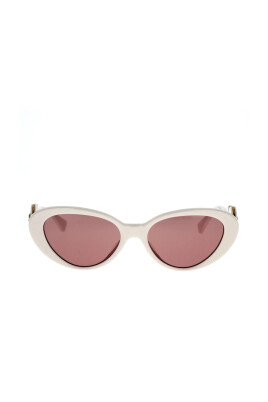 cat-eye-sunglasses-with-light-purple-lenses