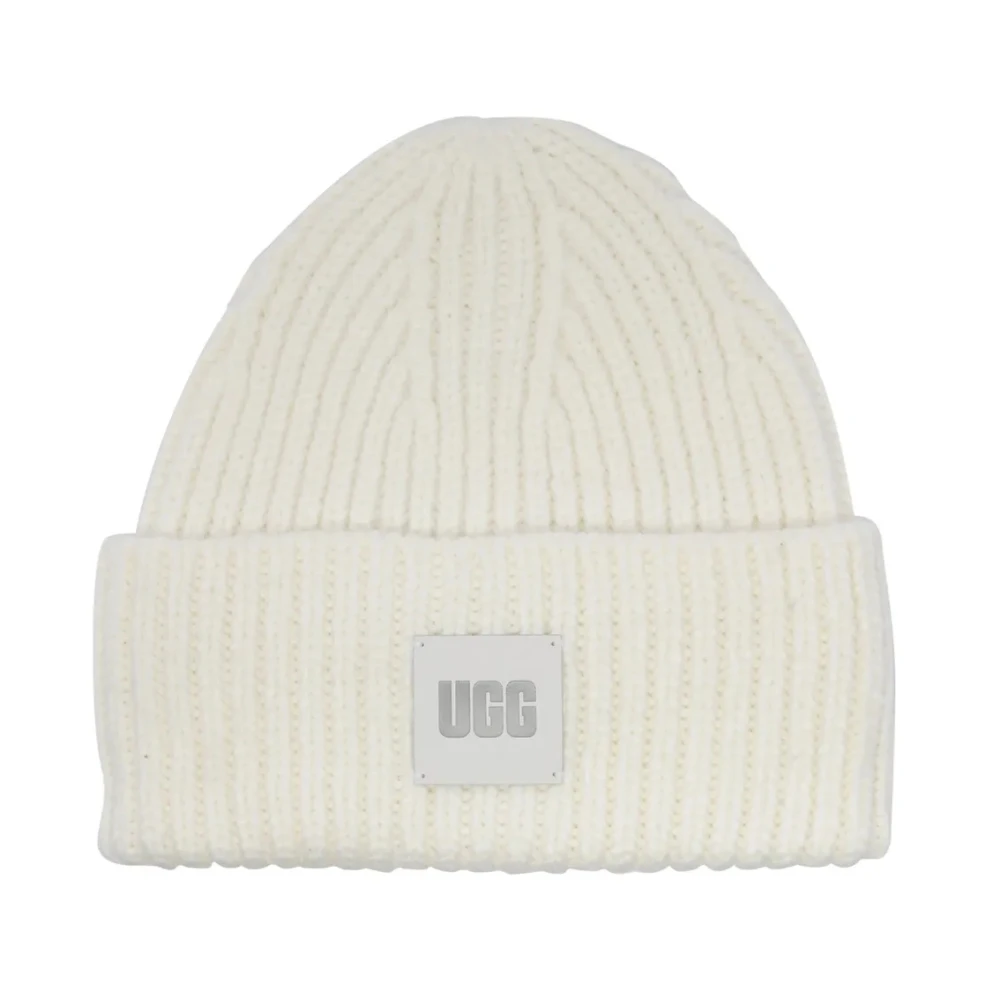Ugg Chunky Rib Beanie met Logo Patch White Dames