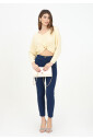 pantalon-bleu-elegant-avec-rabats-avant
