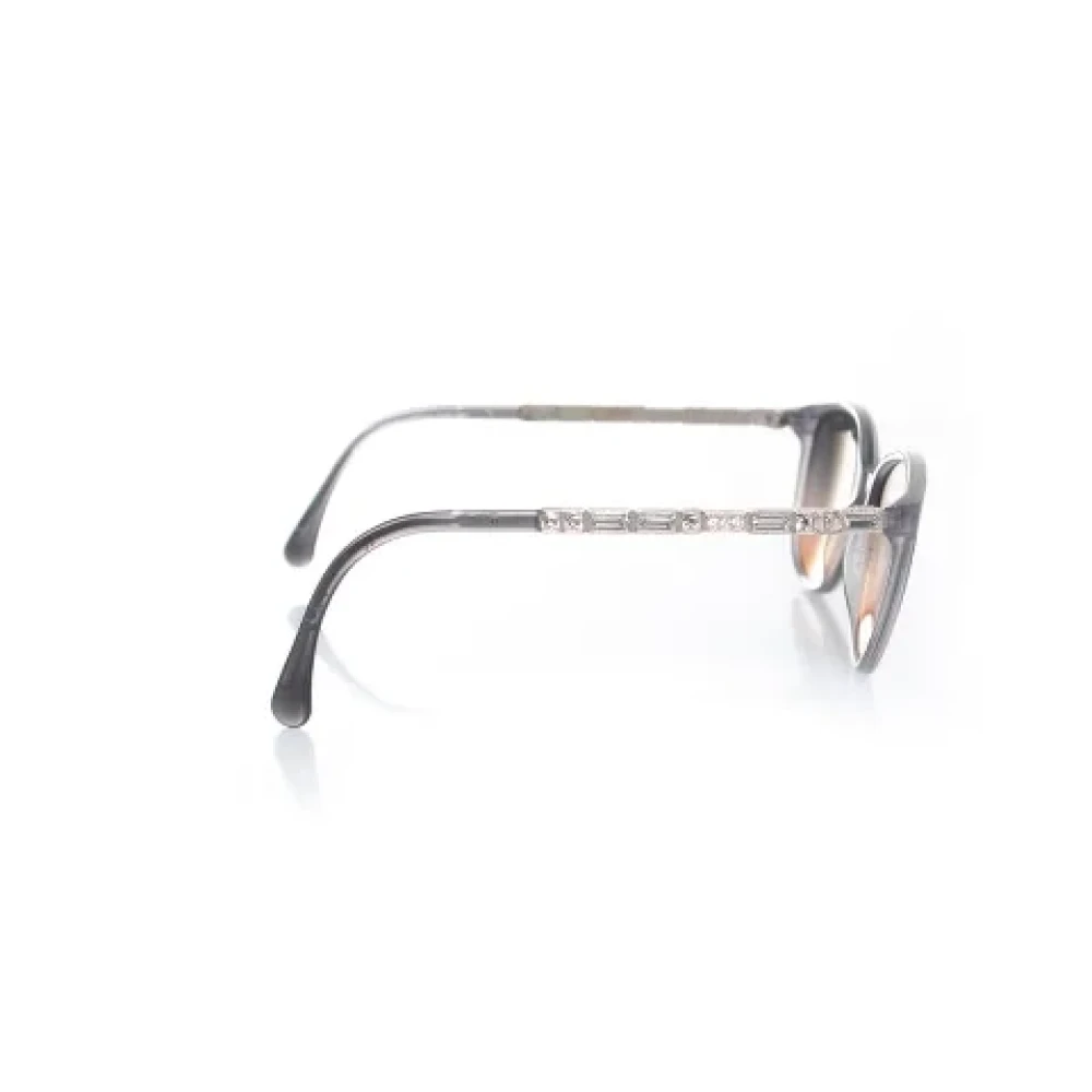 Chanel Vintage Pre-owned Plastic sunglasses Gray Dames