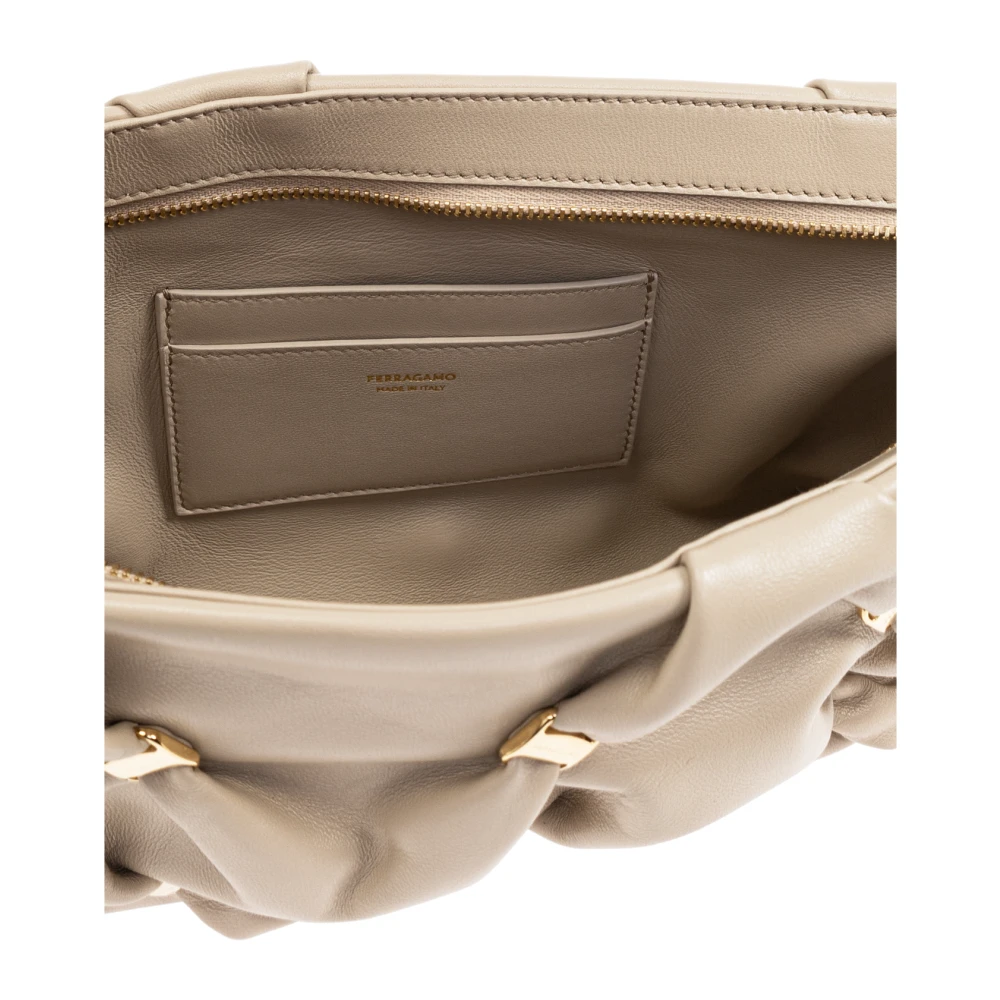 Salvatore Ferragamo Leren schoudertas met applicaties Beige Dames