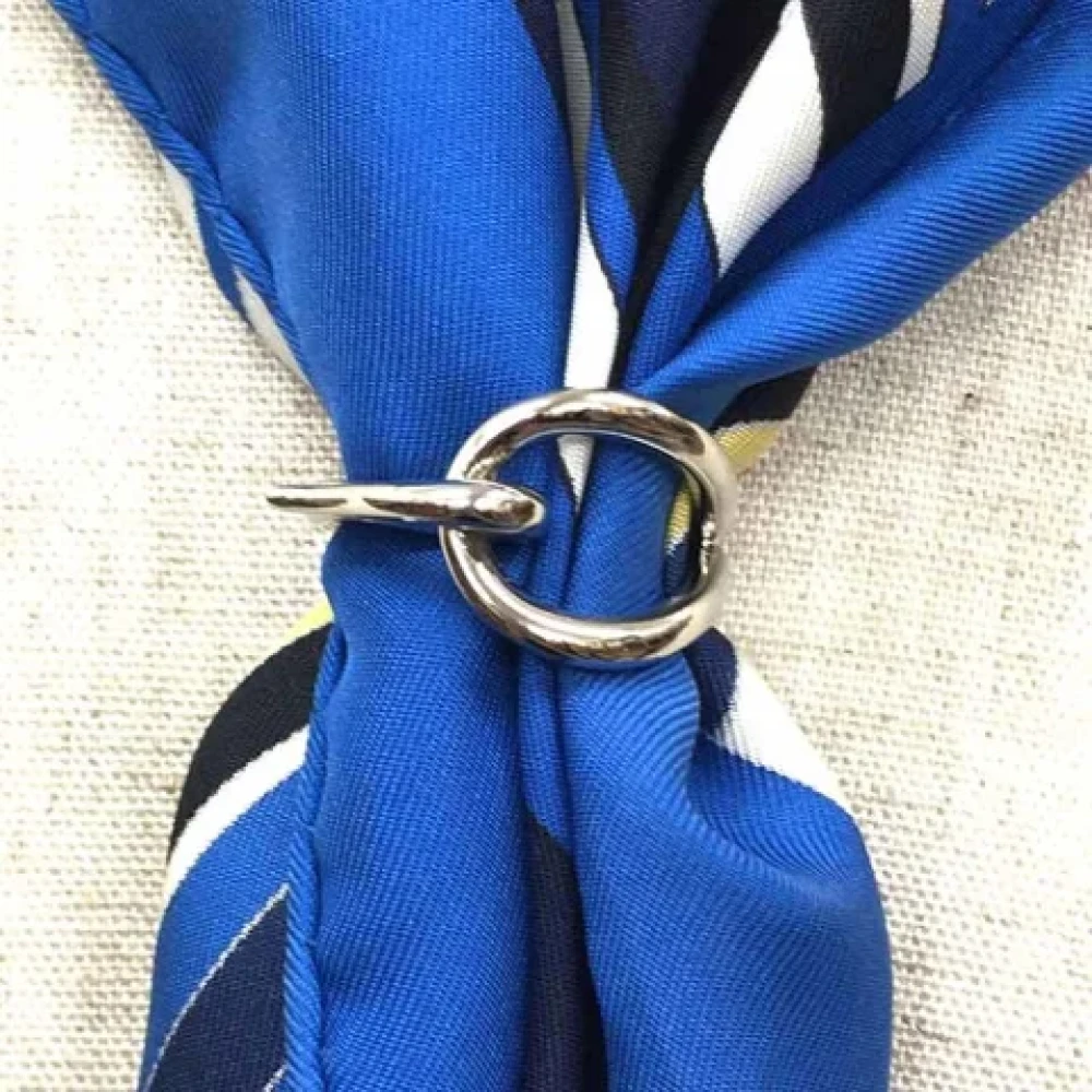 Hermès Vintage Pre-owned Metal scarves Gray Dames
