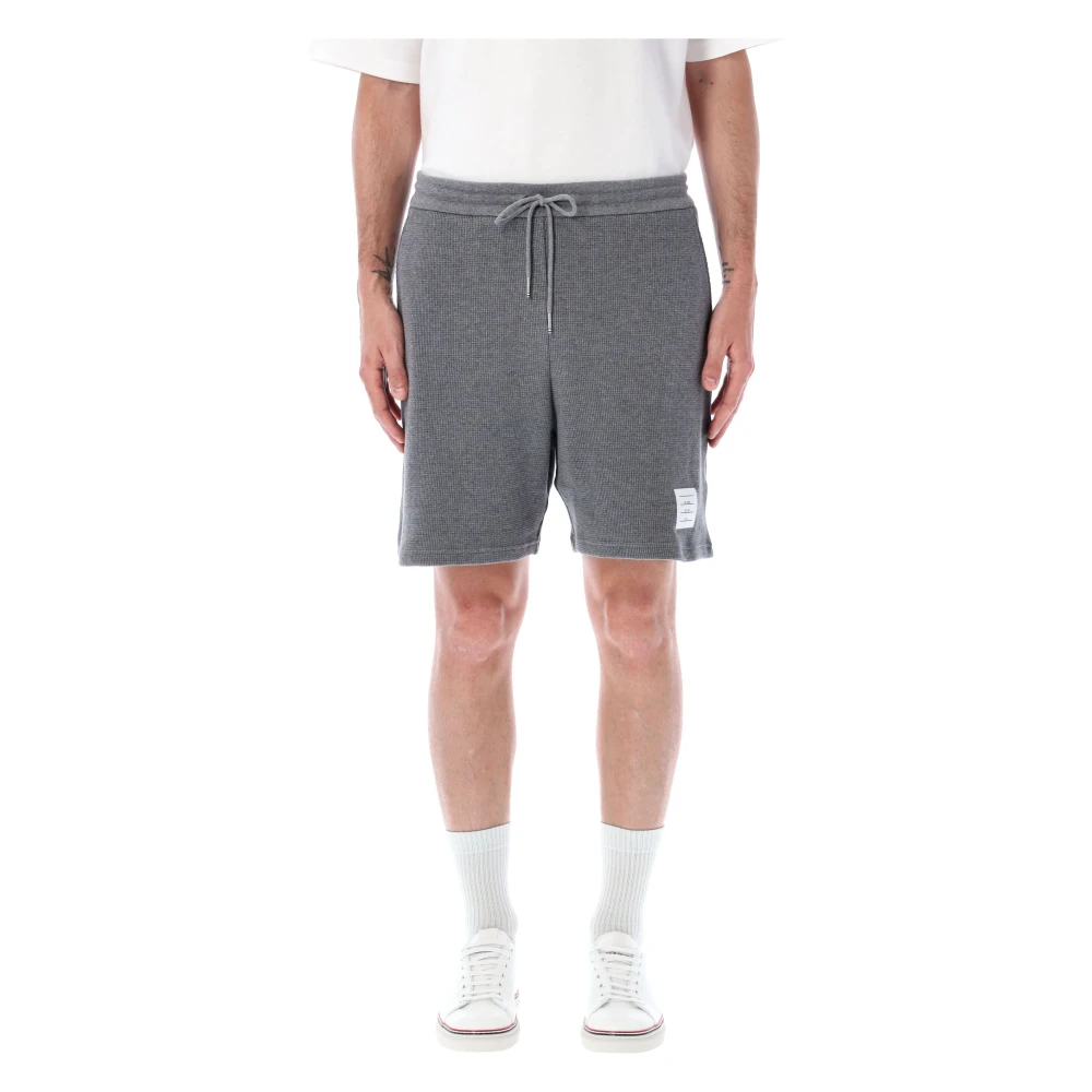 Thom Browne Mid-thigh shorts met rood wit blauw frame Gray Heren