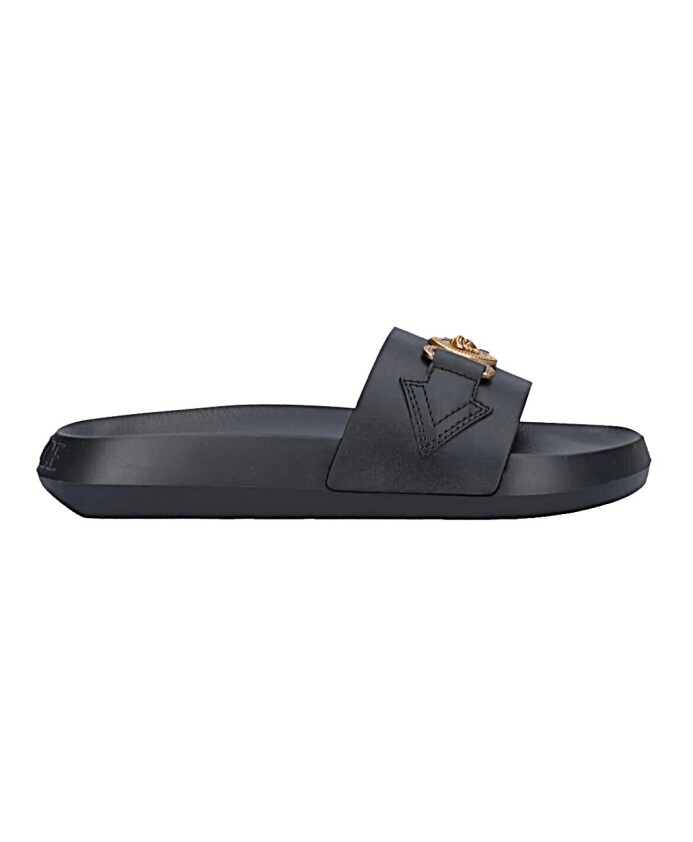 stylish-slippers-for-everyday-comfort
