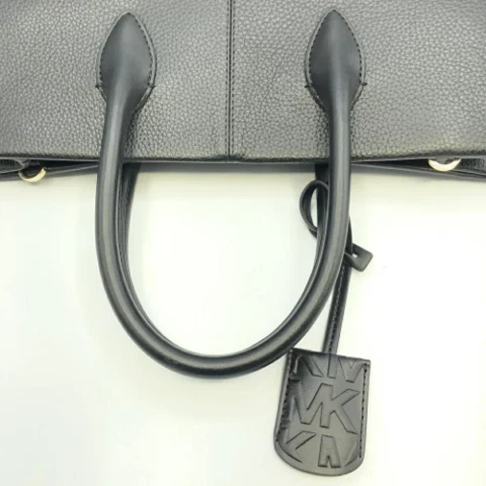Michael Kors Pre-owned Fabric shoulder-bags Black Dames