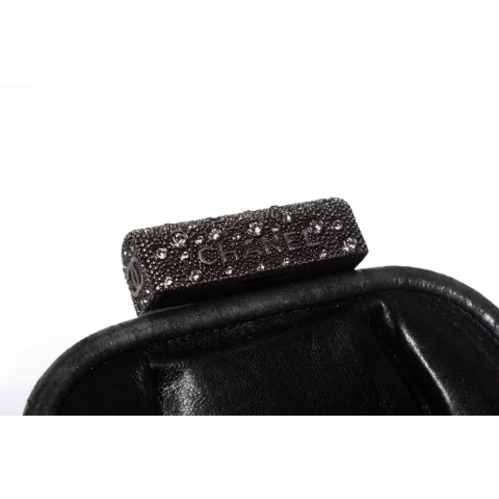 Chanel Vintage Pre-owned Fabric clutches Gray Dames