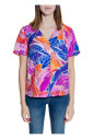 roze-v-hals-bedrukte-blouse